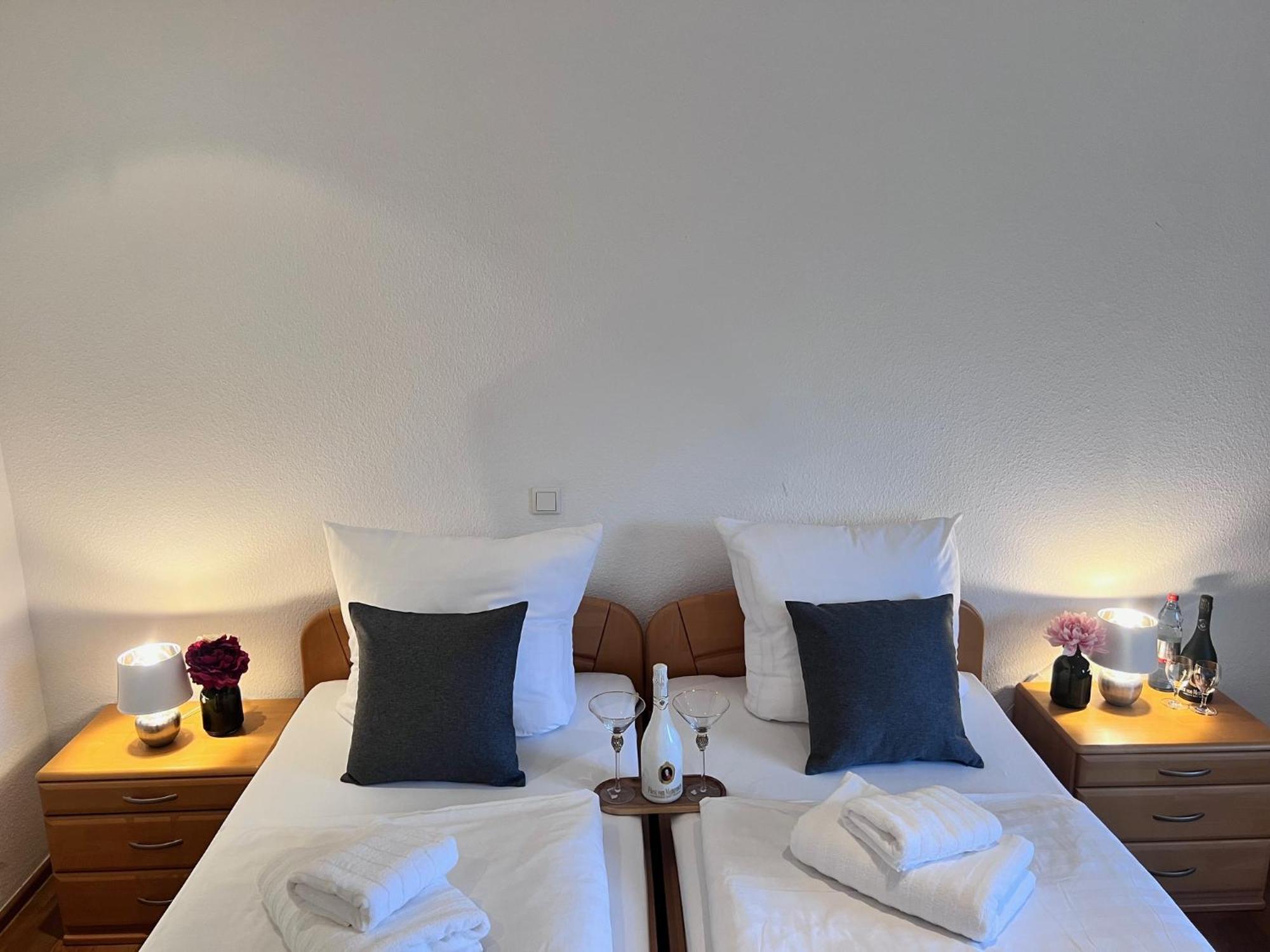 Haus Sondermann Hotel Velbert Ngoại thất bức ảnh